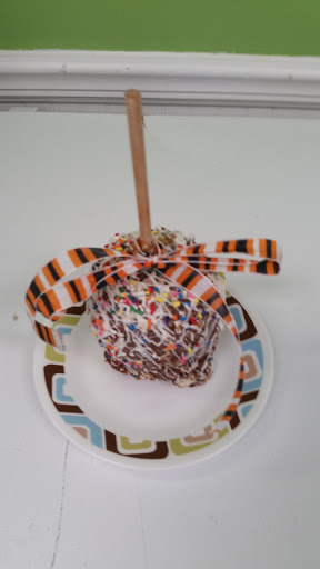 Ice Cream Shop «Juniors cafe & creamery», reviews and photos, 8233 S State Rd, Goodrich, MI 48438, USA