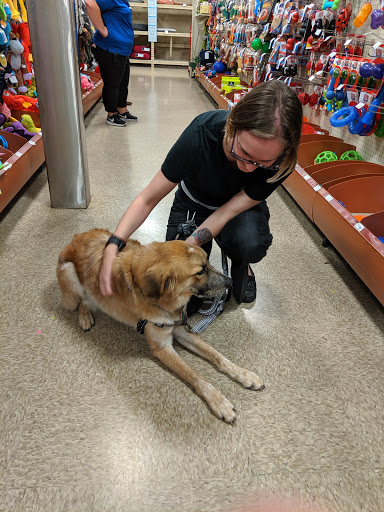 Pet Supply Store «PetSmart», reviews and photos, 1203 N Landing Way, Renton, WA 98057, USA