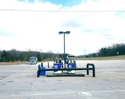 Gas Station «Kwik Shoppe», reviews and photos, 3520 Ivor Rd # A, California, KY 41007, USA