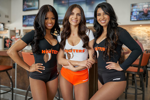 Hooters