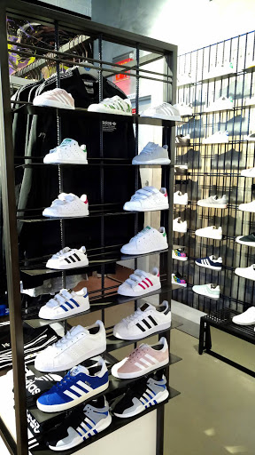 Shoe Store «Adidas Originals», reviews and photos, 8009 Melrose Ave, Los Angeles, CA 90046, USA