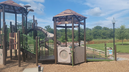 Park «Bicentennial Riverfront Park», reviews and photos, 301 E Hydraulic St, Yorkville, IL 60560, USA