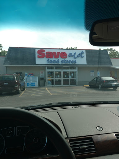 Grocery Store «Save-A-Lot», reviews and photos, 204 Huffman St, Georgetown, IL 61846, USA