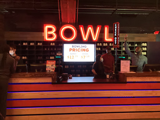Bowling Alley «Bowlmor Norwalk», reviews and photos, 701 Connecticut Ave, Norwalk, CT 06854, USA