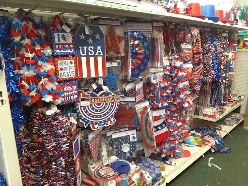 Dollar Store «Dollar Tree», reviews and photos, 4160 Lincoln Blvd, Marina Del Rey, CA 90292, USA