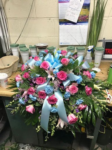 R & D Rausch Clifford Florist & Gift, 8661 S Pulaski Rd, Chicago, IL 60652, USA, 