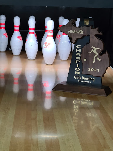 Bowling Alley «River Rock Lanes and Banquet Center», reviews and photos, 1011 N Rd, Ishpeming, MI 49849, USA