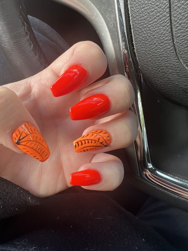 V Nails & Spa 55398