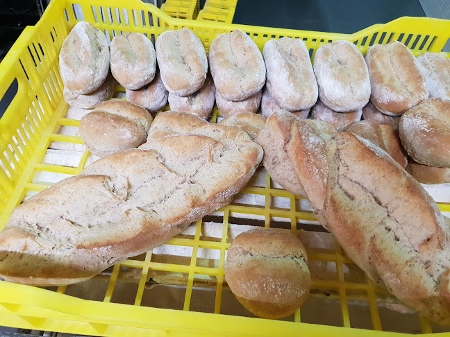 Pão quente Padeirinhas de Custió - Matosinhos