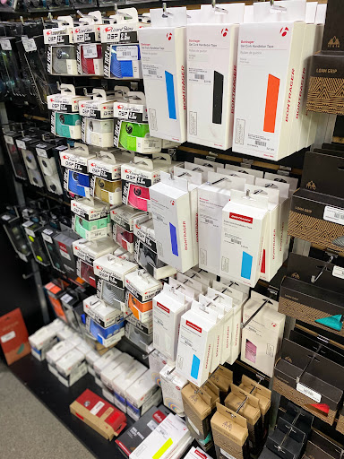 Bicycle Store «Bicycle Centres of Everett», reviews and photos, 4707 Evergreen Way, Everett, WA 98203, USA