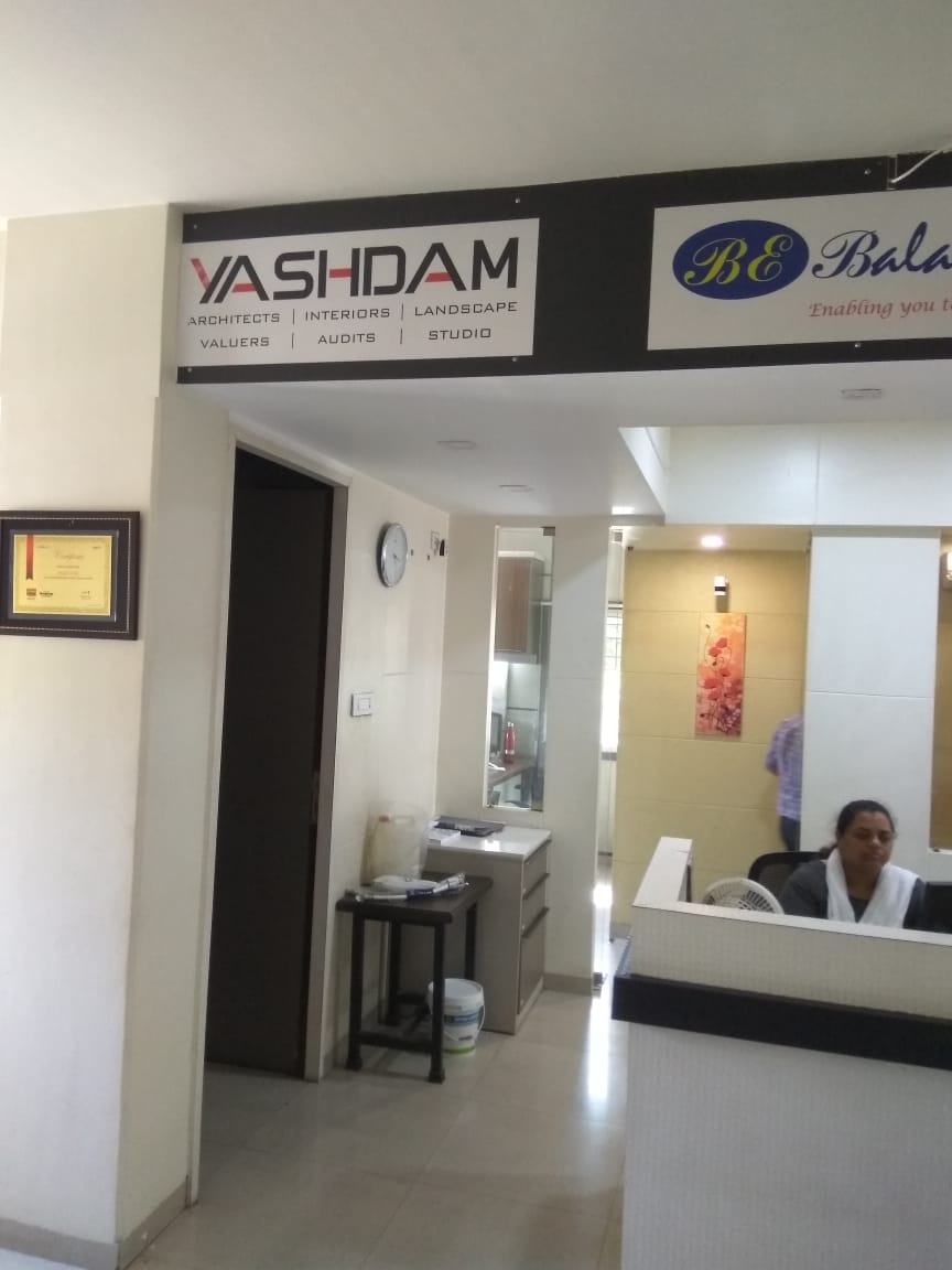 YASHDAM - Studio