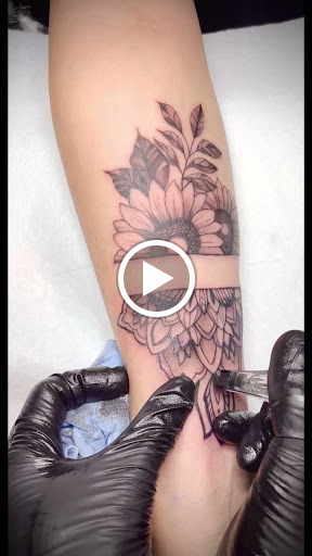 Explore american sleeve tattoo ideas, creative tattoo ideas in Garden Grove, available at Anna Hang Tattoo