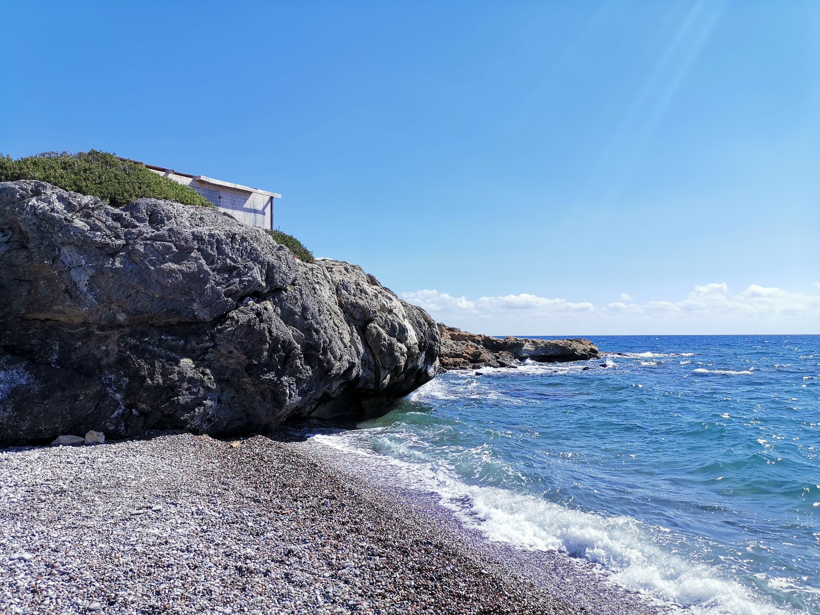 Foto de Megali Gi beach. y el asentamiento