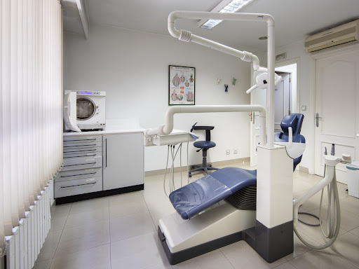 Clínica Dental Alberto Romero en Ourense, Ourense