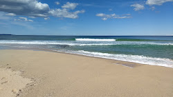 Zdjęcie Monument Beach z powierzchnią turkusowa czysta woda