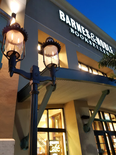 Book Store «Barnes & Noble Booksellers Boca Raton», reviews and photos, 1400 Glades Rd, Boca Raton, FL 33431, USA