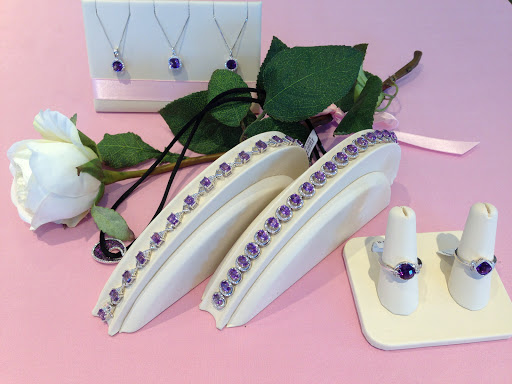 Jewelry Store «State Street Jewelers», reviews and photos, 230 W State St, Geneva, IL 60134, USA