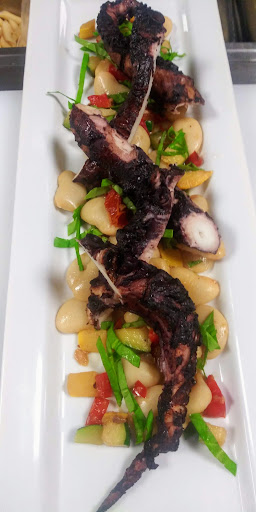 Caterer «Heaven on Earth Cafe and Catering», reviews and photos, 184 Taunton Ave, Seekonk, MA 02771, USA