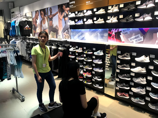 adidas Store Ho Chi Minh, Nguyen Oanh