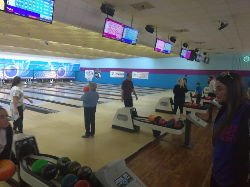 Bowling Alley «Town N Country Lanes», reviews and photos, 1100 S Wayne Rd, Westland, MI 48186, USA