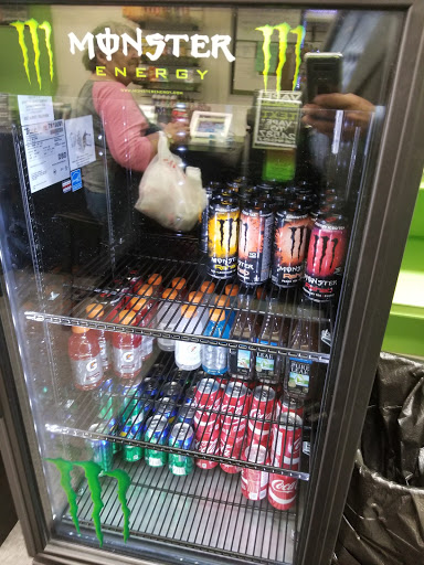 Vaporizer Store «Green Forest Vapor Shop Electronic Cigarettes», reviews and photos, 106 E Main St, Belleville, IL 62220, USA