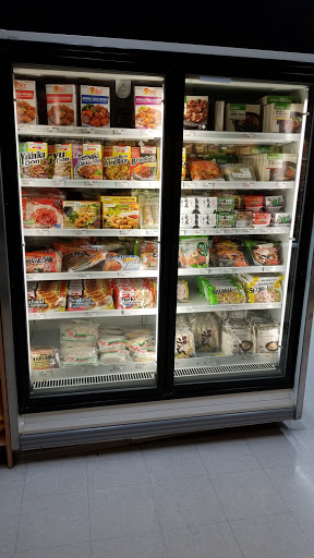 Grocery Store «Streets Market & Cafe», reviews and photos, 222 N Charles St, Baltimore, MD 21201, USA