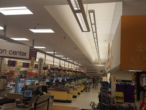 Grocery Store «Super Stop & Shop», reviews and photos, 72 Newtown Rd, Danbury, CT 06810, USA