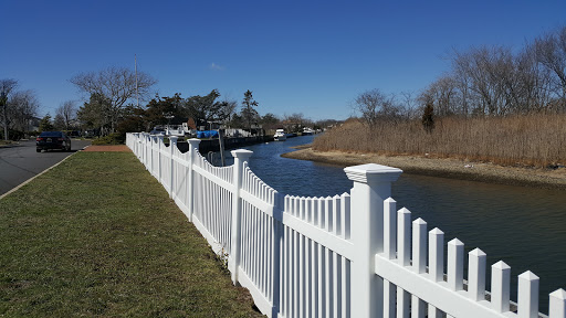 Memorial Park «James Caples Memorial Park», reviews and photos, 16 Victoria Dr, Amityville, NY 11701, USA