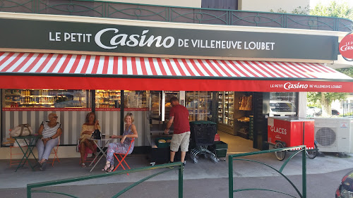 Le Petit Casino à Villeneuve-Loubet