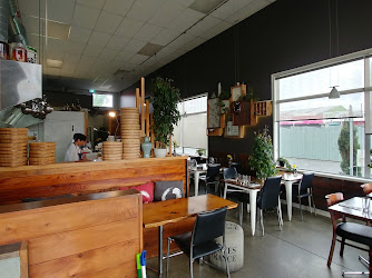 Chikos Restaurant & Cafe