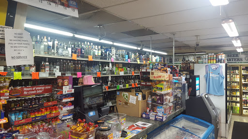 Grocery Store «La Riviera Market and Spirits», reviews and photos, 9331 La Riviera Dr, Sacramento, CA 95826, USA