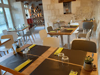 Atmosphère du Bistro Restaurant CÔTÉ Cour à Azay-le-Rideau - n°10