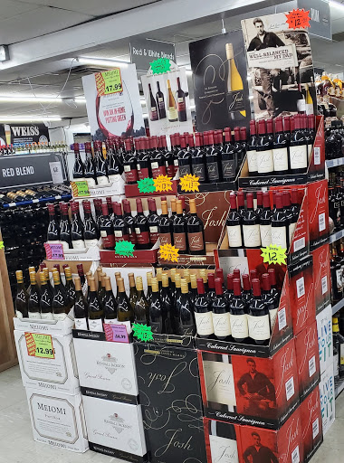 Liquor Store «Valley Plaza Discount Liquor», reviews and photos, 43 Main St, South Grafton, MA 01560, USA