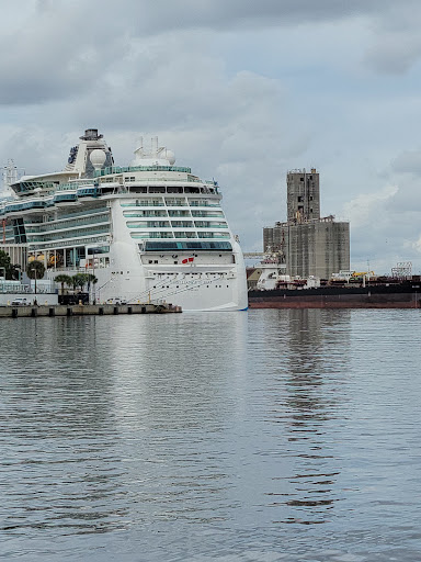 Shopping Mall «Channelside Bay Plaza», reviews and photos, 615 Channelside Dr #117, Tampa, FL 33602, USA