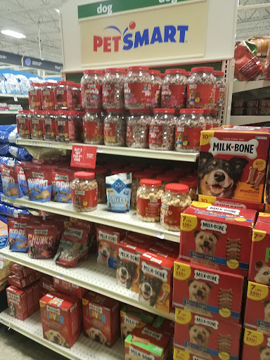 Pet Supply Store «PetSmart», reviews and photos, 220 Commerce Blvd, Fairless Hills, PA 19030, USA