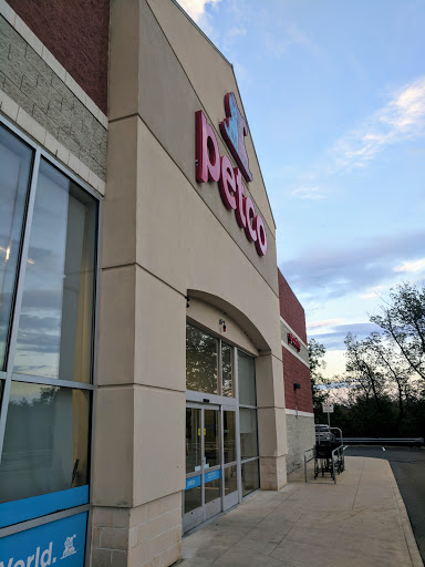 Pet Supply Store «Petco Animal Supplies», reviews and photos, 210 Fortune Blvd, Milford, MA 01757, USA