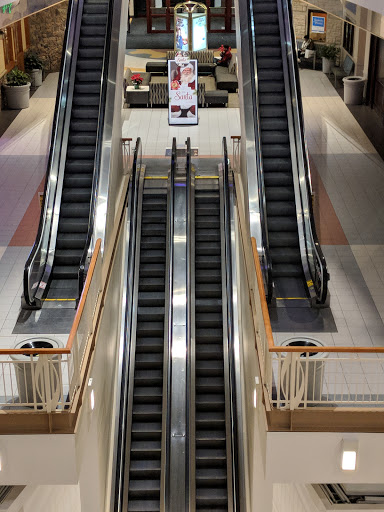 Movie Theater «Regal Brass Mill Stadium 12», reviews and photos, 495 Union St, Waterbury, CT 06706, USA