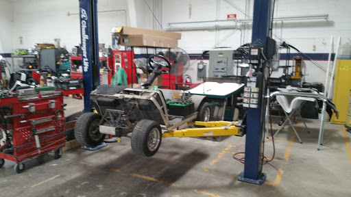 Auto Glass Shop «Casten Body Shop», reviews and photos, 230 Oakwood Rd, Lake Zurich, IL 60047, USA