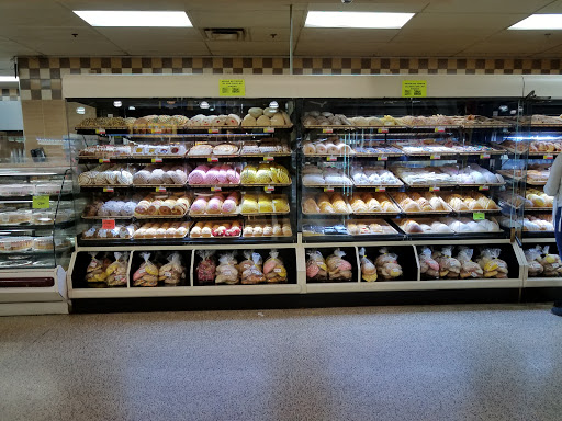 Grocery Store «Super Mercados El Guero», reviews and photos, 850 N Farnsworth Ave, Aurora, IL 60505, USA