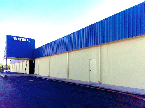 Bowling Supply Shop «Fiesta Lanes Bowling Center», reviews and photos, 1202 Huisache Ave, New Braunfels, TX 78130, USA