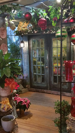 City Gardener & Florist, 329 N Chestnut St, Ravenna, OH 44266, USA, 