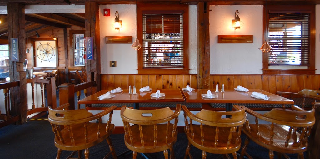 Arundel Wharf - Seafood - Cocktail Bar - Craft Beer 04046