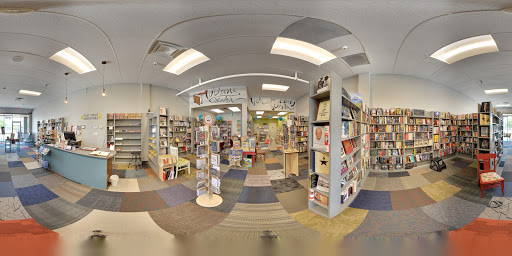 Book Store «Plot Twist Bookstore», reviews and photos, 502 N Ankeny Blvd, Ankeny, IA 50023, USA