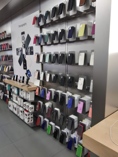 Computer Store «Apple Willowbrook Mall», reviews and photos, 2000 Willowbrook Dr, Houston, TX 77064, USA