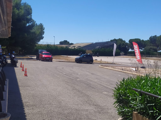 Moto Ecole Easymonneret à Le Castellet, Var