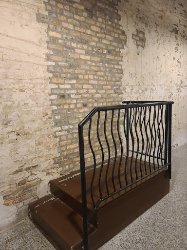 Shopping Mall «Pipers Alley Mall», reviews and photos, 210 W North Ave, Chicago, IL 60610, USA