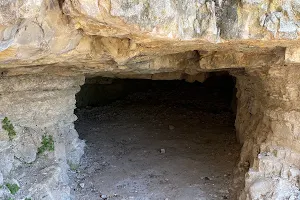 Hatjiroussos Cave image