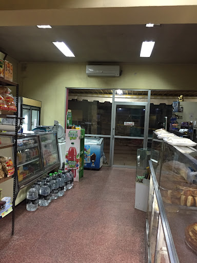 AF1QipMJwnmc4RJnHKlS1Vi3tVsU7b RcWA3Pp7zQcEq