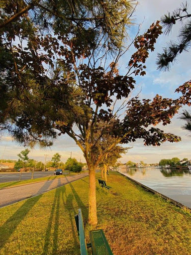 Park «John J Burns Park», reviews and photos, 4990 Merrick Rd, Massapequa Park, NY 11762, USA