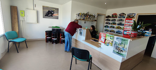 Photo 1 - Carnipneus Services